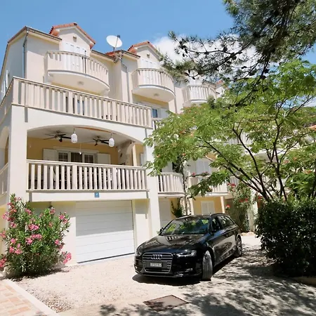 Apartments Bilic Bol Exterior photo